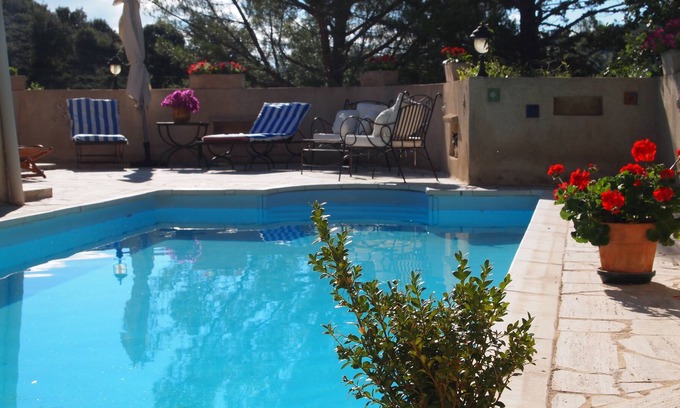 Esparron-de-Verdon Apartment | Apartment, garden level, 300 m away from the lake, sleeps 5, 3 bedrooms