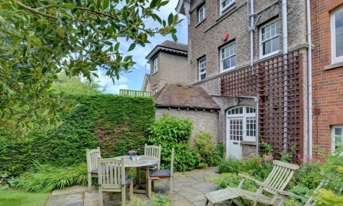 Sandwich Apartment | Apartment Garden in Sandwich - 3 persons, 2 bedrooms