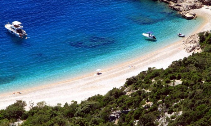 Valun Apartment | Apartment Griv - close to the sea: A2(2) - Valun, Island Cres, Croatia