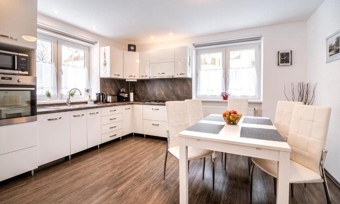 Tatranska Lomnica Apartment | Apartment Gudi