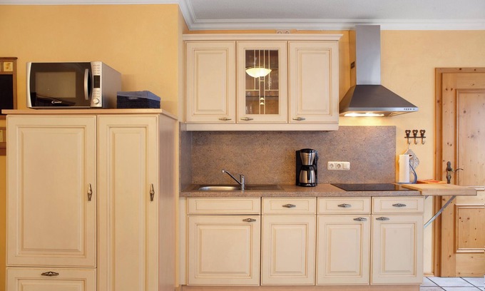 Obergrainau Apartment | Apartment 'Haus Alpenstern - Wohnung 2' with Mountain View, Shared Terrace and Wi-Fi