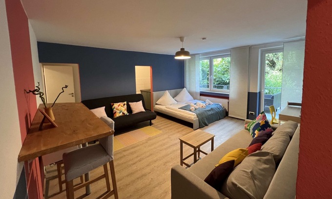 Duisburg City Center Apartment | Apartment im Zentrum mit Terrasse und Parkplatz