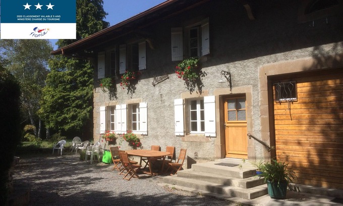 Sciez Apartment | Apartment in a character house surrounded by a large green area