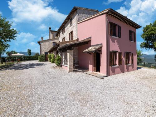 Cagli House | Apartment in a farmhouse with 2 swimming pools