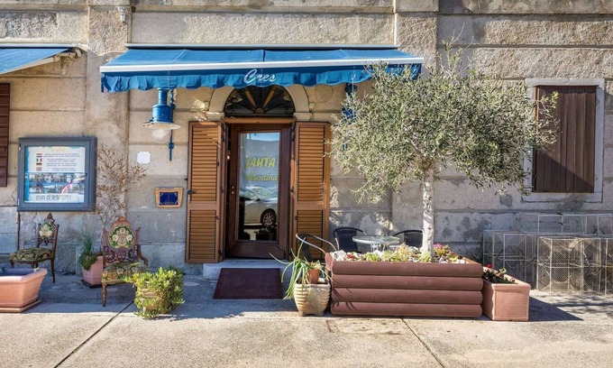 Cres Apartment | Apartment in Cres near Old Town and Beaches