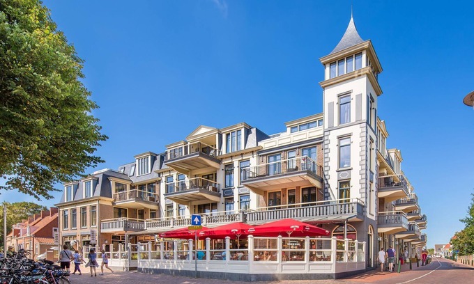Domburg Apartment | Apartment in Domburg near the Beach