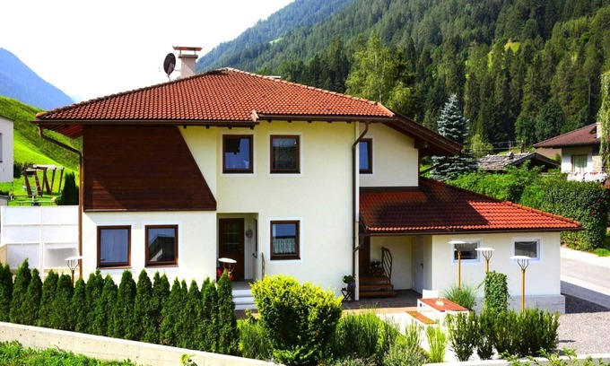 Medraz House | Apartment in Fulpmes near Stubai Glacier