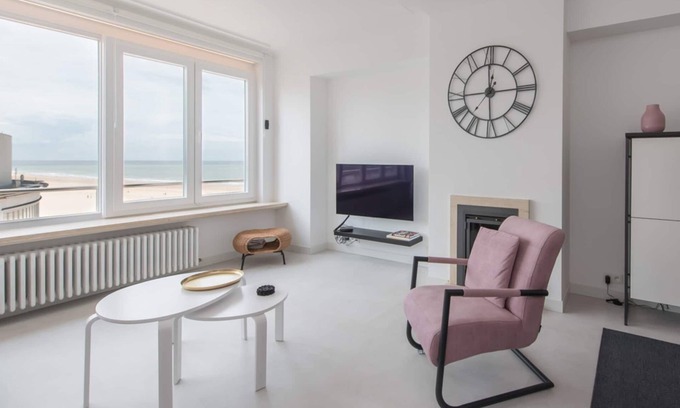 Ostend Apartment | Apartment in Ostend with Sea Views