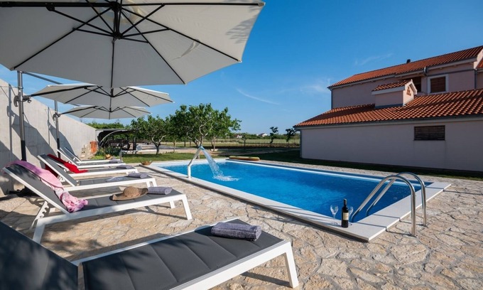 Privlaka Apartment | Apartment in Privlaka with Seaview, Balcony, Air condition, WIFI (3598-5)