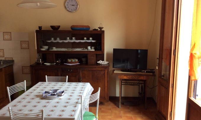 Pisa Apartment | Apartment in quiet area near the walls, the cathedral and the Leaning Tower