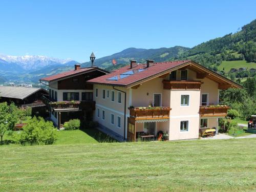 Sankt Veit im Pongau Apartment | Apartment in Sankt Johann near Ski Area