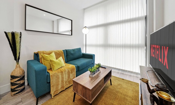 Slough Apartment | Apartment in Slough On-site Free Parking