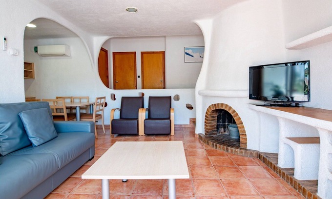 Peniscola Apartment | Apartment in Spain with Balcony and Parking