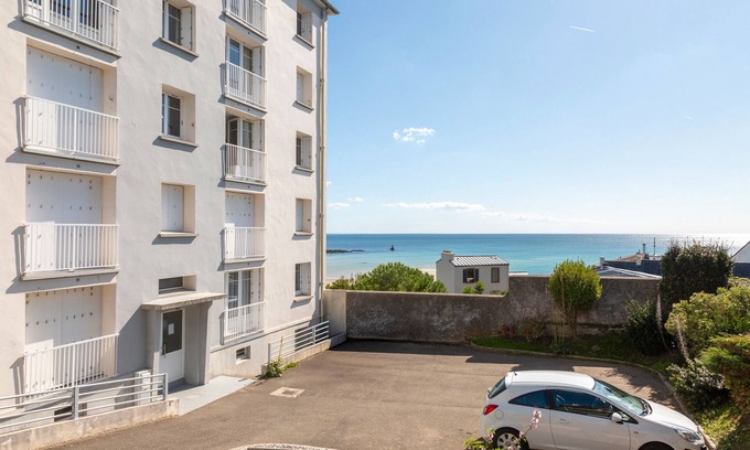 Audierne Apartment | Apartment in the 'La Montagne' Residence 300 m from the Beach with Sea View