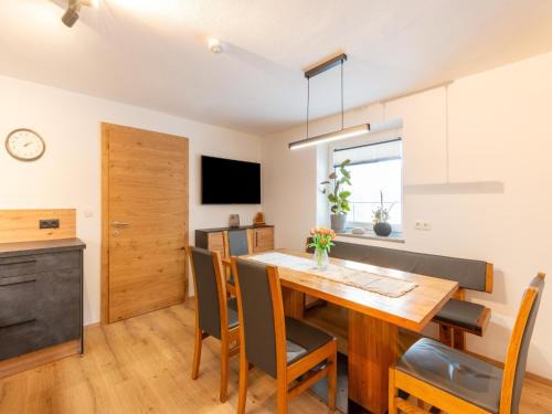 Uderns Apartment | Apartment in Uderns near Spieljoch Ski, cleaning included