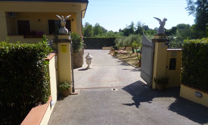 Vicopisano Apartment | Apartment in VILLA " ARIALE "