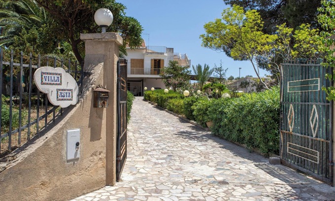Genovese Apartment | Apartment in Villa Asta with Sea View, Garden, Terrace and Balcony