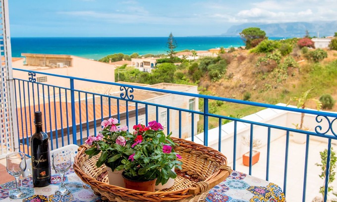Alcamo Marina House | Apartment in villa wi fi 200 meters from the beach UA