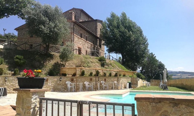 Fratta Apartment | Apartment Iris 3 Bedrooms,2 Bath, Living Room 10 Pax