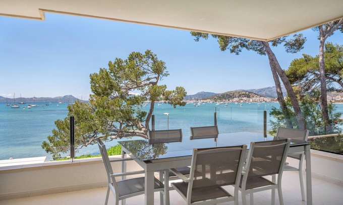 Puerto de Pollensa Apartment | Apartment Isabela 3 habitaciones with Sea View, A/C, Wi-Fi & Terrace