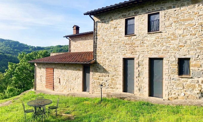 Montelovesco Apartment | Apartment on the hill between Gubbio and Perugia