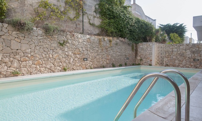 Santa Maria al Bagno Apartment | Apartment 2 With Pool And Sea View