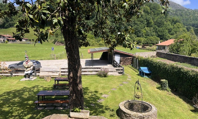 Ituren Apartment | Apartment 'Joalduna' with Mountain View, Wi-Fi and Air Conditioning