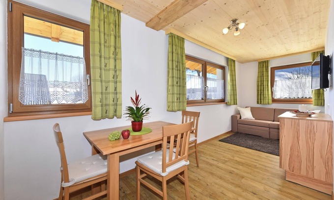 Racines Apartment | Apartment "Joselehof Enzian" with Mountain View, Wi-Fi & Garden