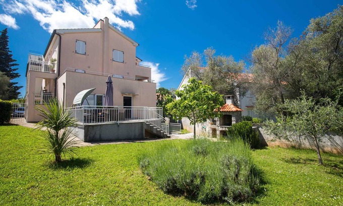 Milcetici Apartment | Apartment Josip Malin with Spacious Garden