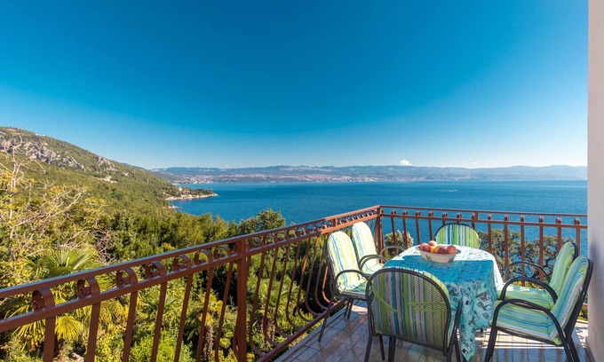 Donji Kraj Apartment | Apartment Julka by Interhome