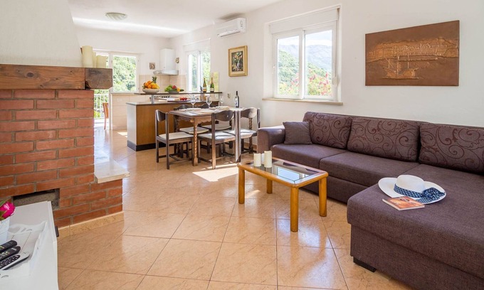 Cove Tri Zala (Zrnovo) Apartment | Apartment Karla - Two-Bedroom Apartment with Sea View