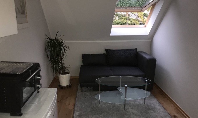 Wersten Apartment | Apartment La Casa Jung with Garden ViewA