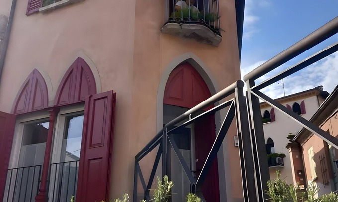 Cavriana Apartment | Apartment 'La Casina Delle Olghe 3' with Balcony, Wi-Fi and Air Conditioning