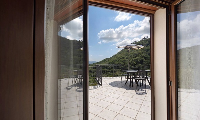 Rossi Apartment | Apartment 'La Cicala 3' with Shared Pool, Private Terrace and Shared Garden