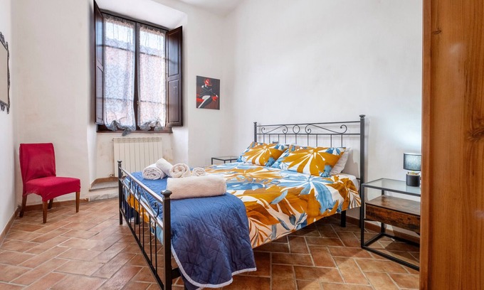 Viterbo Apartment | Apartment 'La Dimora Del Sor Bruno' with Wi-Fi