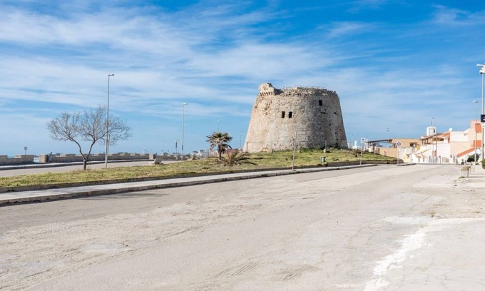 Torre Mozza House | Apartment La Torre First Floor Sea View Pine Forest