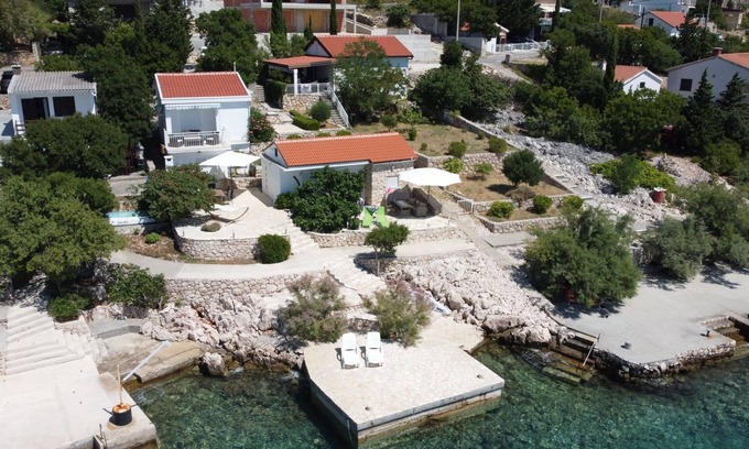 Baric Draga House | Apartment "Lavanda" right on the sea
