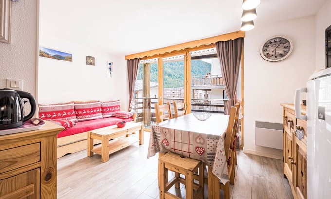 Villarodin-Bourget Apartment | Apartment 'Les Chalets De La Vanoise N°4208' with Mountain View and Balcony