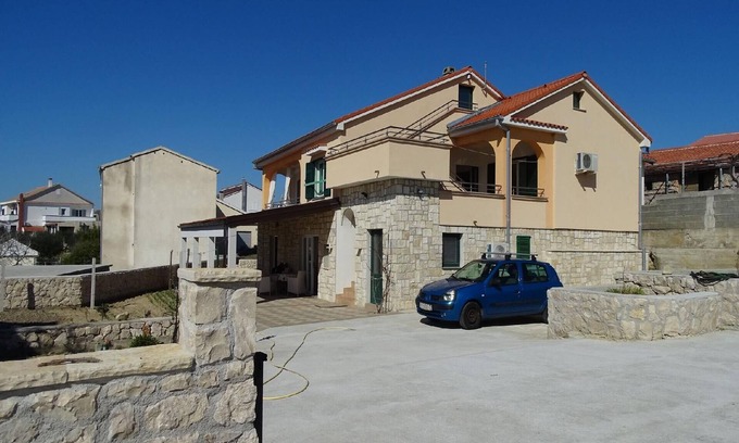 Rtina House | Apartment Lemi with sea view