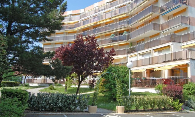 Vaux-sur-Mer Apartment | Apartment Les Trois Mousquetaires by Interhome