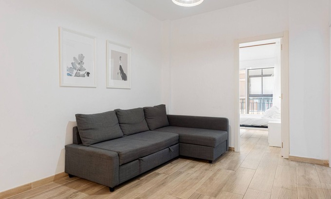Perchel Sur Apartment | Apartment 'Malaga Centro' with Private Terrace, Balcony and Wi-Fi
