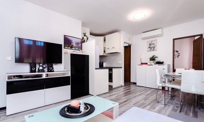 Vrsar Apartment | Apartment Mare (87891-A1) - Vrsar