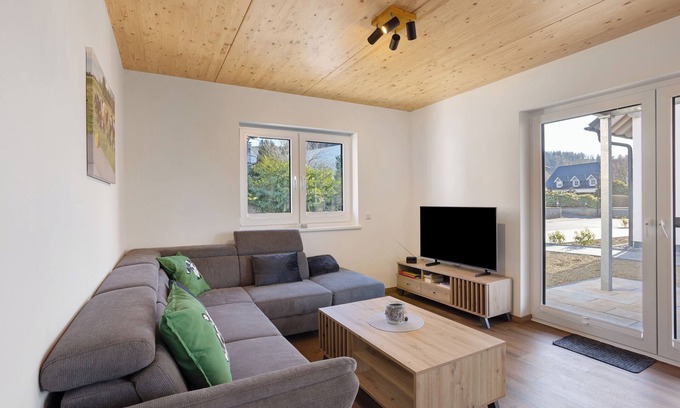 Schmallenberg Apartment | Apartment 'Muh' with Mountain View, Private Terrace and Wi-Fi