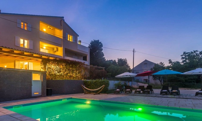 Nerezine Apartment | Apartment NAYA with large heated pool 50m2