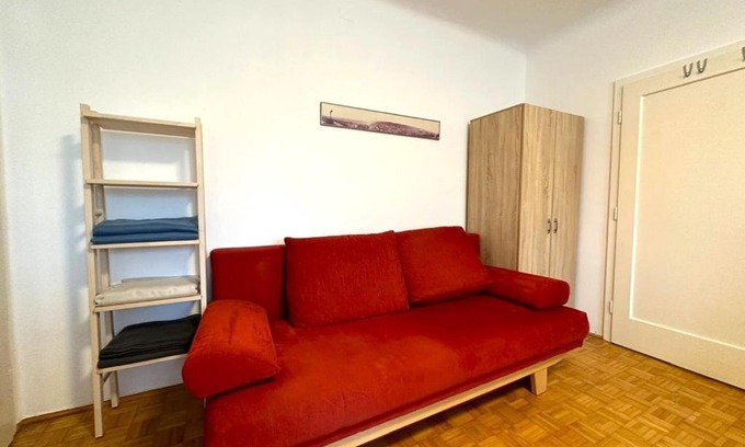 Meidling Apartment | Apartment near Schönbrunn Palace Vienna
