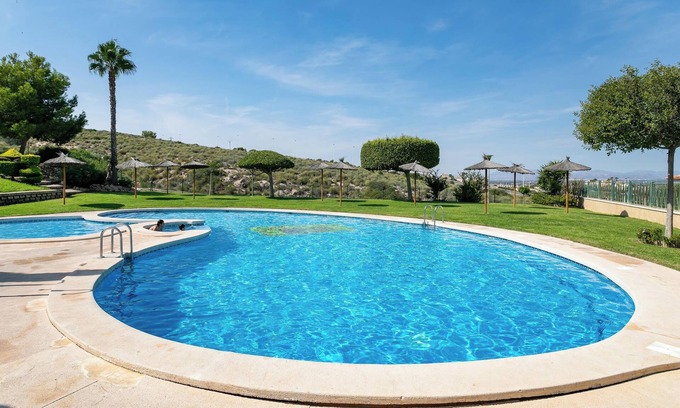 Los Arenales del Sol Apartment | Apartment Near the Beach with Sea View, Terraces, A/C & Shared Pool