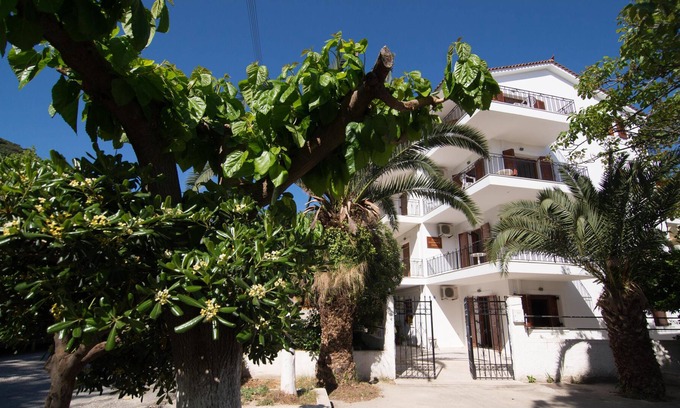 Poros Apartment | apartment near the sea