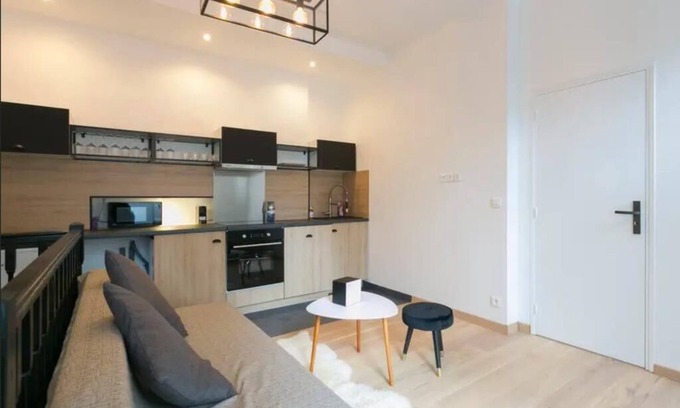 Val-de-Grace Apartment | Apartment near the tourist street Mouffetard