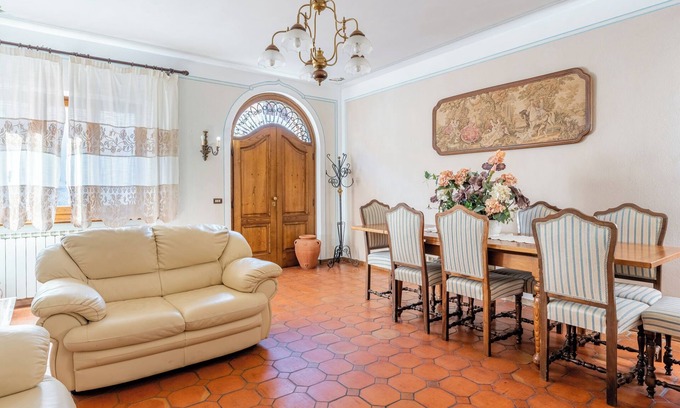 Molazzana Apartment | Apartment 'Nonna Teta 7' with Private Garden and Balcony