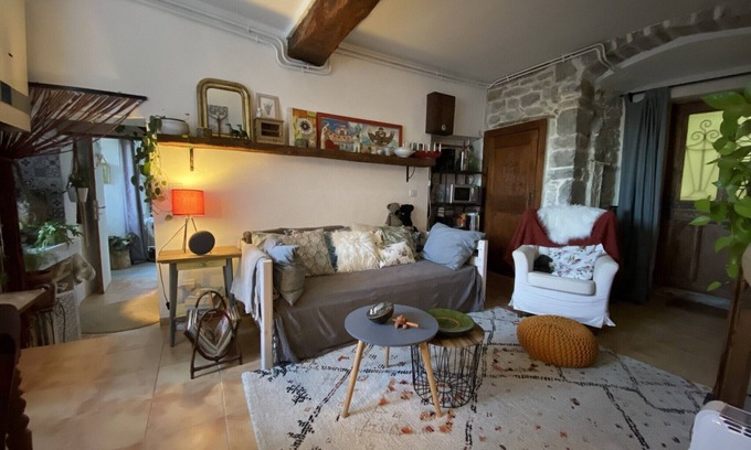 Sauve Apartment | Apartment on the ground floor of an old house in the heart of Sauve